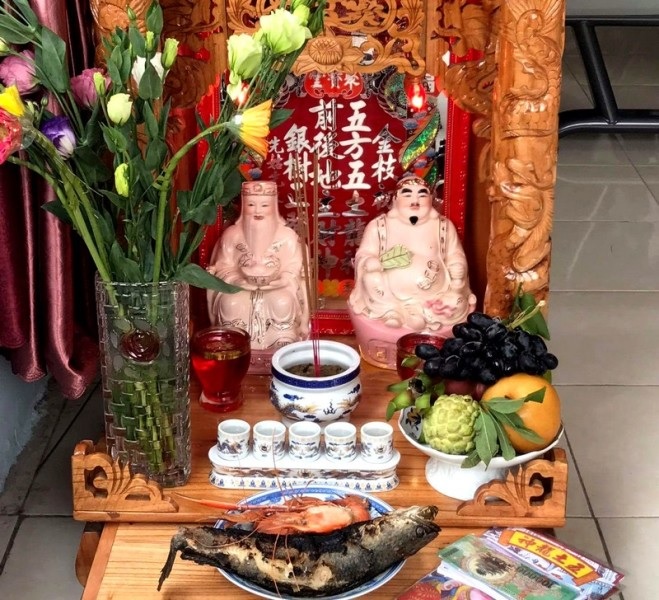 Lễ vật cúng thần tài thổ địa hàng ngày